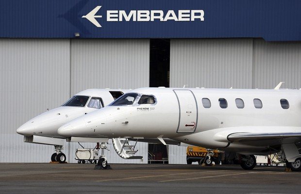 Файл:345325 Embraer.jpg