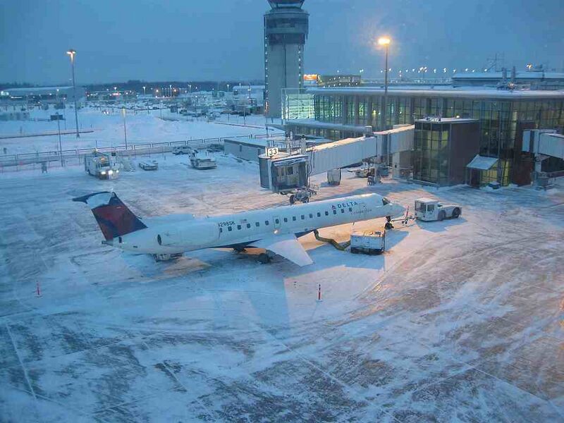 Файл:1695975 Delta Connection.jpg