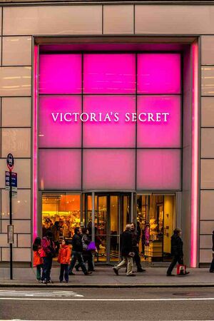 711326 Victoria’s Secret.jpg