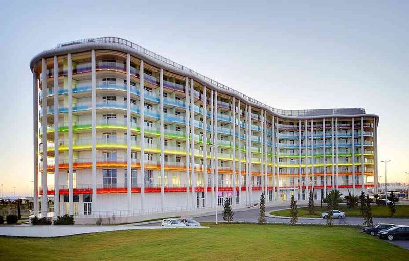 Файл:2349270 Golden Tulip.jpg