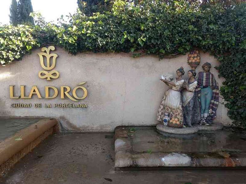 Файл:10244641 Lladró.jpg