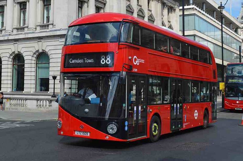 Файл:4550559 London Buses.jpg