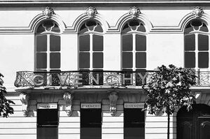 2210726 Givenchy.jpg