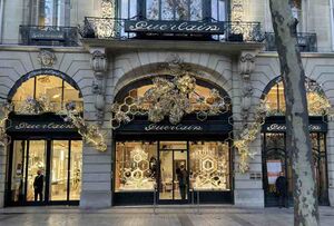 2214374 Guerlain.jpg