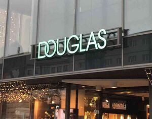 265417 Douglas Holding.jpg
