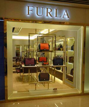 1305914 Furla.jpg