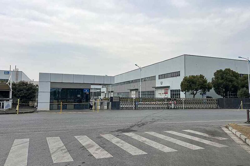 Файл:10803119 Yaxing Coach.jpg