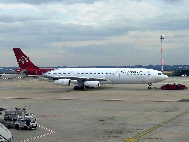Файл:8923886 Air Madagascar.jpg
