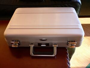 2147365 Zero Halliburton.jpg