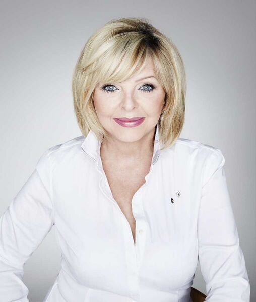 Файл:2282870 Lise Watier Cosmétiques.jpg