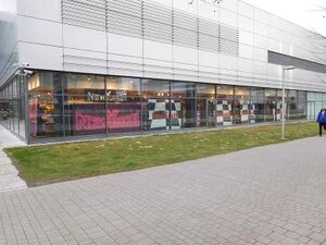 8323041 New Yorker (одежда).jpg