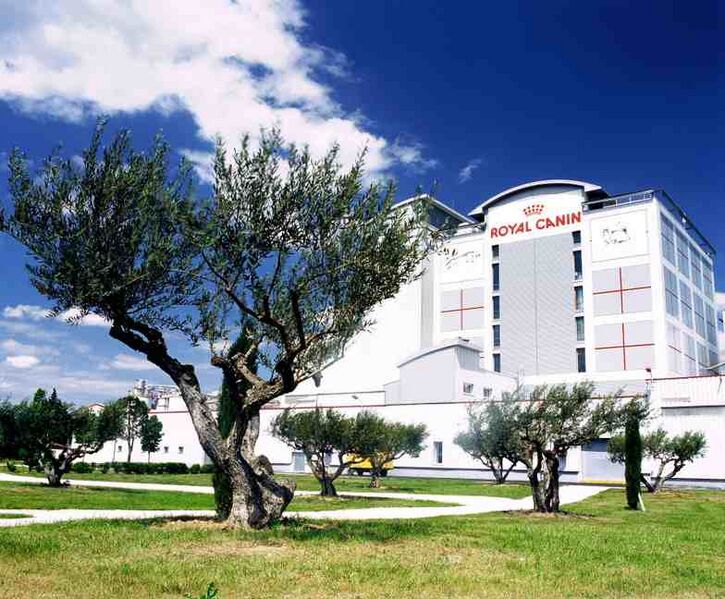 Файл:640886 Royal Canin.jpg