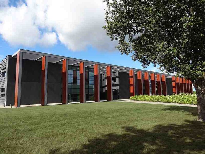 Файл:6693106 Desoutter Tools.jpg