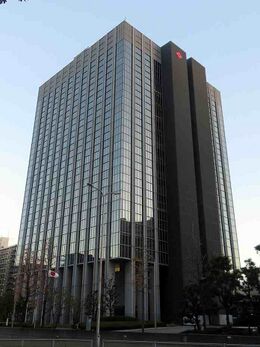 Sumitomo Life Insurance