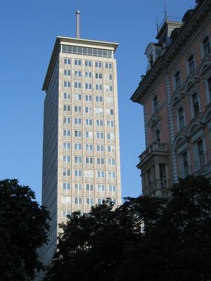 7306512 Vienna Insurance Group.jpg