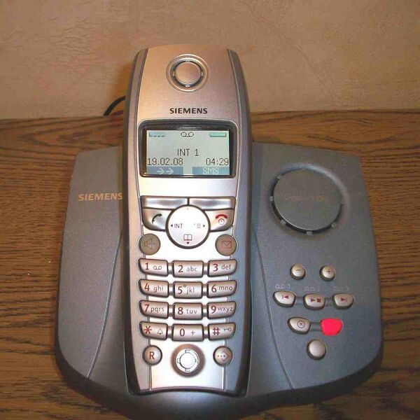 Файл:1705697 Gigaset Communications.jpg