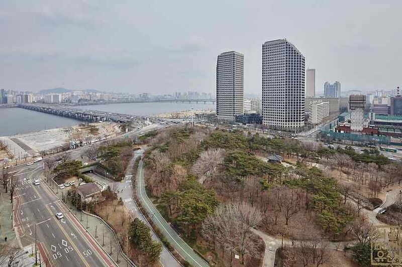 Файл:135021 LG Group.jpg