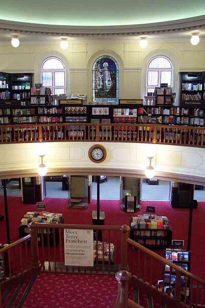 Файл:4093338 Waterstones.jpg