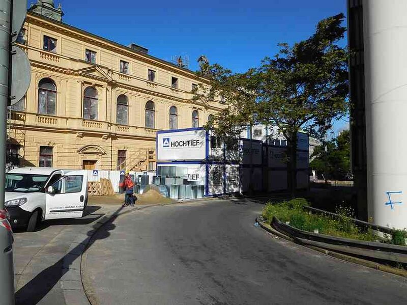 Файл:165402 Hochtief.jpg