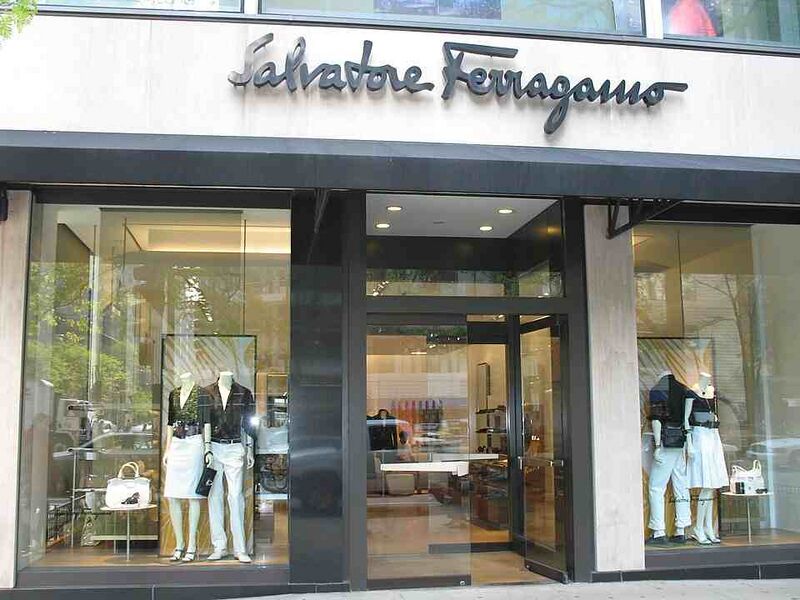 Файл:7446145 Salvatore Ferragamo (компания).jpg